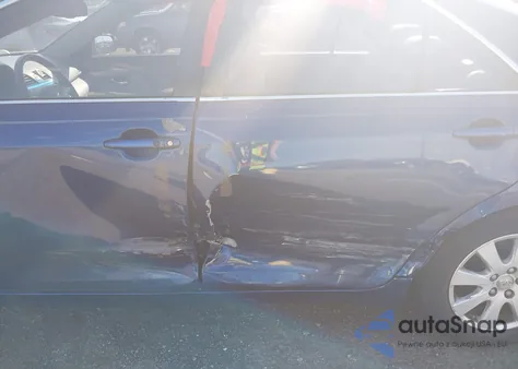 2007 Toyota Camry Hybrid z USA, uszkodzony, nr VIN JTNBB46K773032337